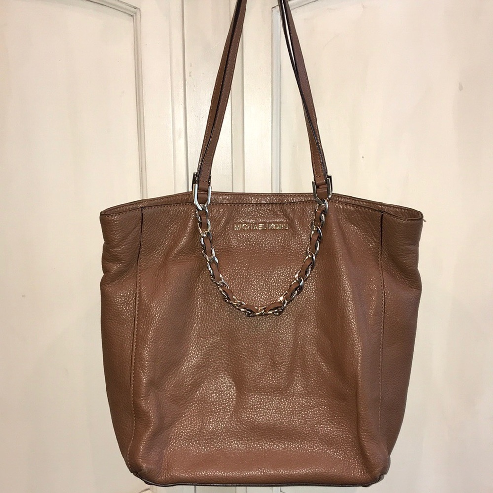 Authentic Michael Kors leather bag with gold chain